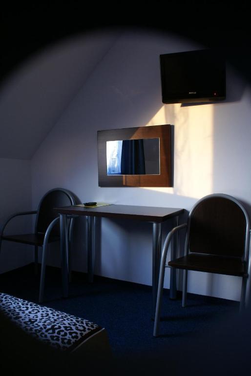 Hotelik Pod Baranami Siechnice Exteriör bild